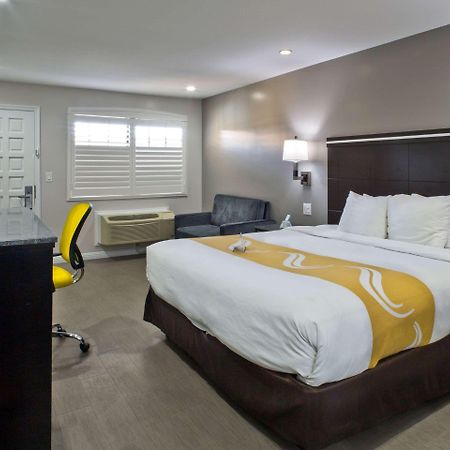 הייווארד Bay Area Inn & Suites מראה חיצוני תמונה