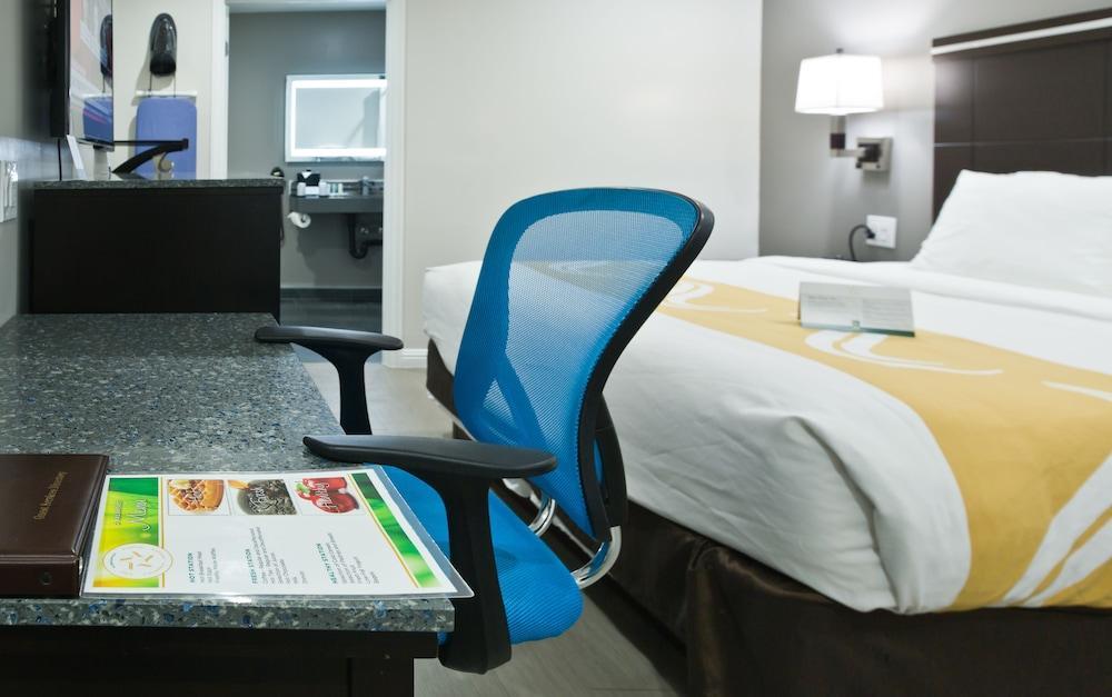 הייווארד Bay Area Inn & Suites מראה חיצוני תמונה