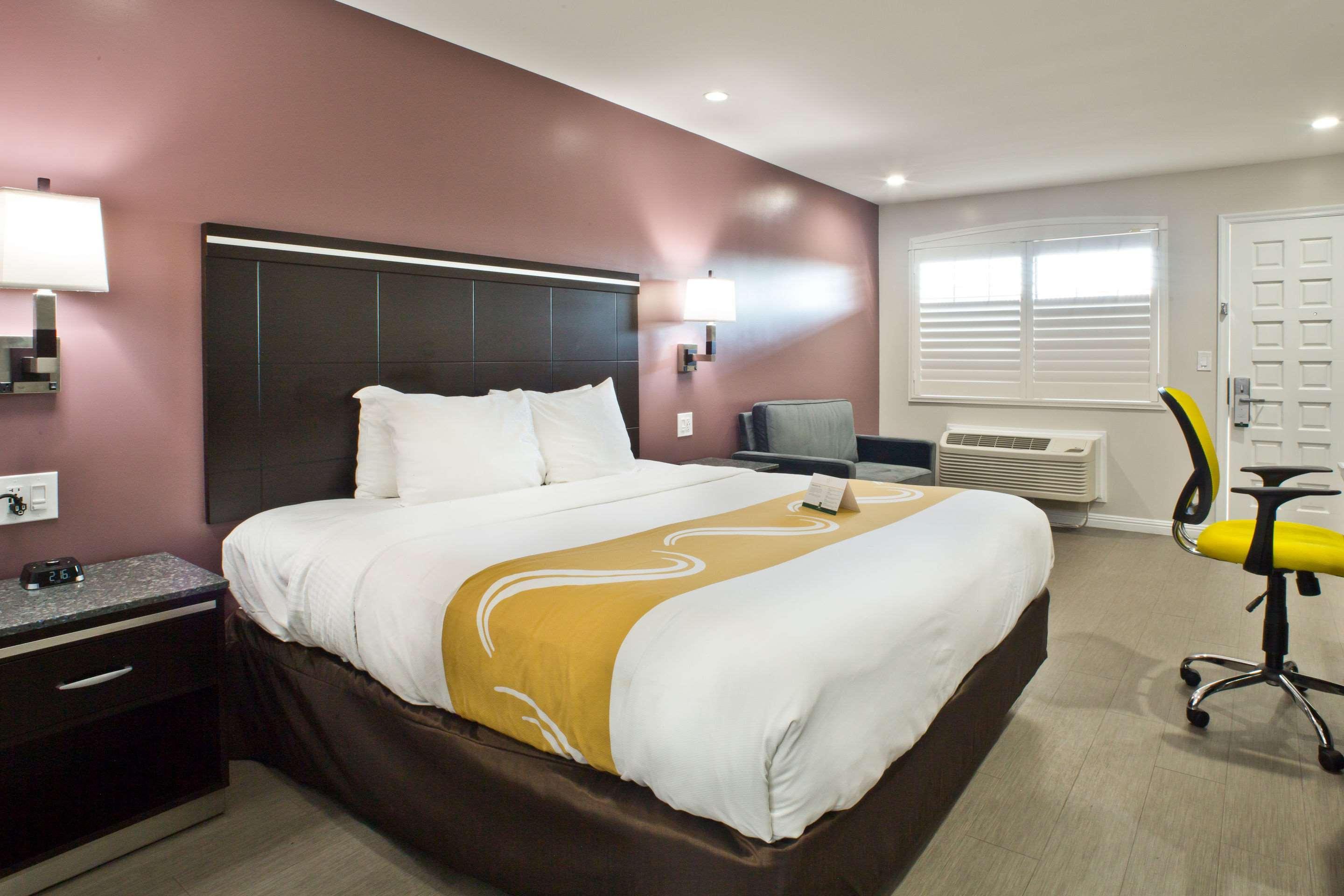 הייווארד Bay Area Inn & Suites מראה חיצוני תמונה