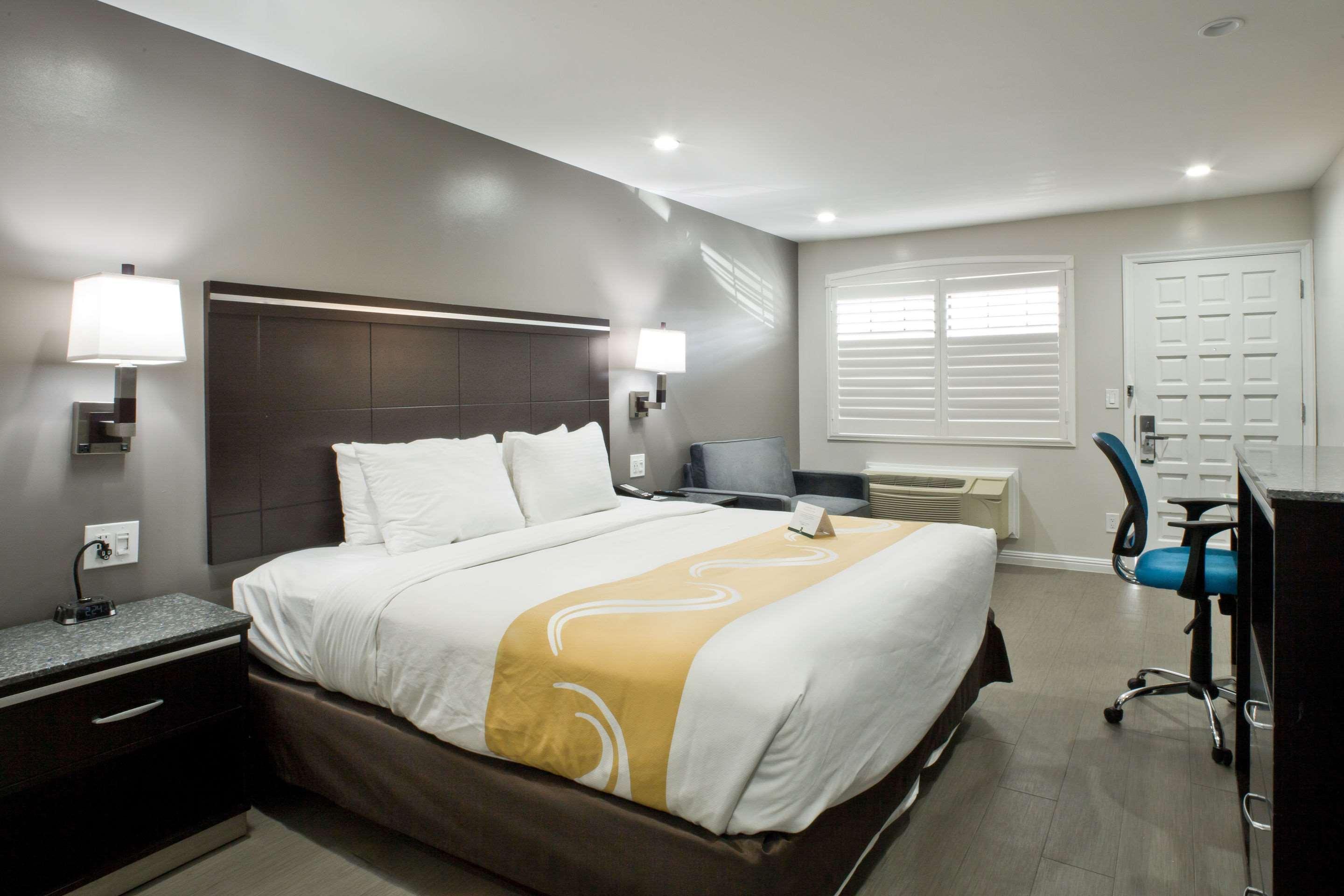 הייווארד Bay Area Inn & Suites מראה חיצוני תמונה