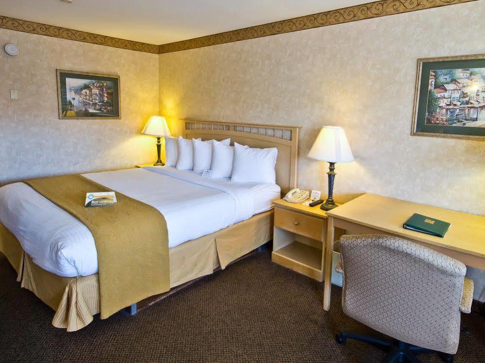 הייווארד Bay Area Inn & Suites מראה חיצוני תמונה