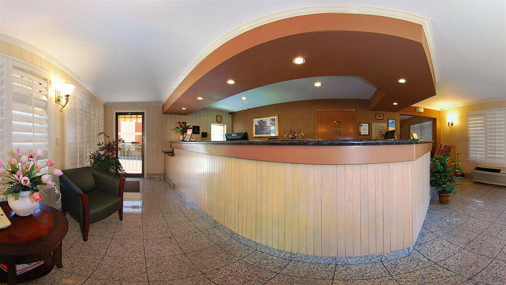הייווארד Bay Area Inn & Suites מראה חיצוני תמונה